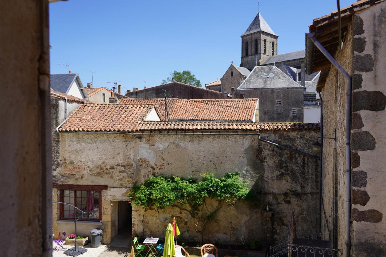Un Dimanche Chez Julie Chambre Celestine Parthenay Exterior foto